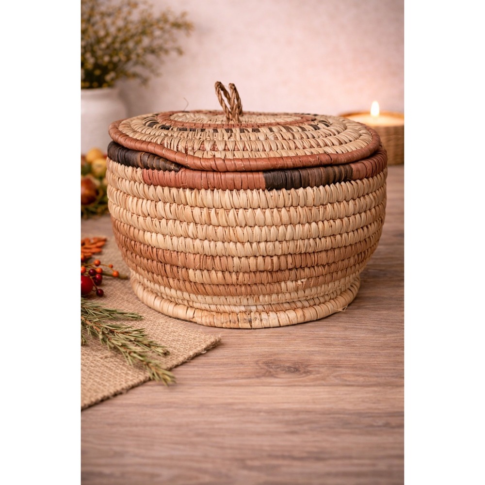 Hand Woven Grass Raffia Basket with Lid Primitive Decorative Multi Color